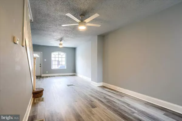 2033 LOGAN ST, Harrisburg, PA 17102