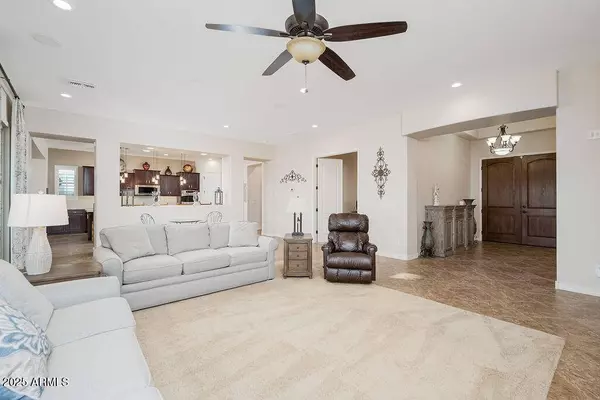 7157 E IVYGLEN Circle, Mesa, AZ 85207