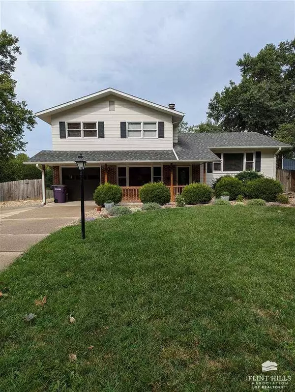 1837 Virginia DR, Manhattan, KS 66502