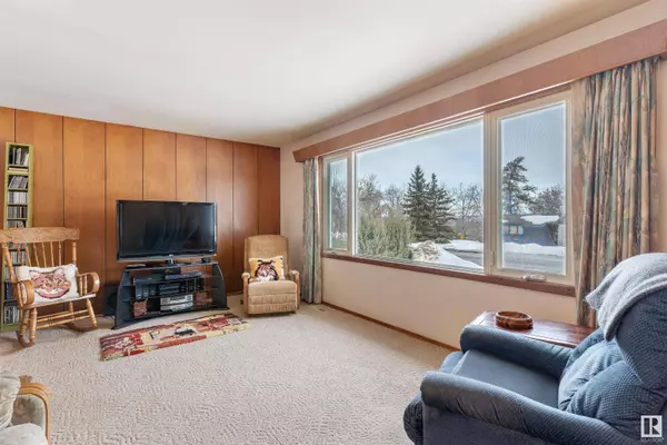 10301 102 AV, Fort Saskatchewan, AB T8L 2B5