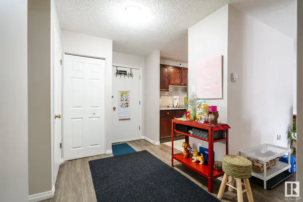 #204 10615 110 street NW, Edmonton, AB T5H 3C7