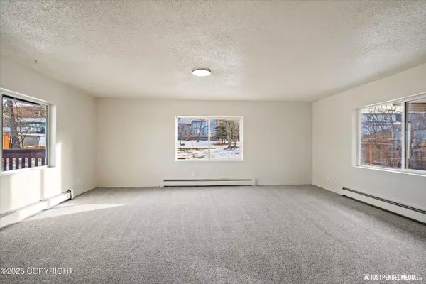 11406 Dawn ST, Eagle River, AK 99577