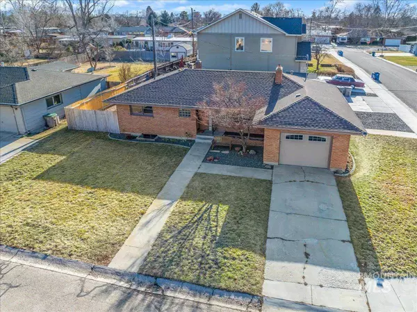 6625 W Holiday Dr, Boise, ID 83709