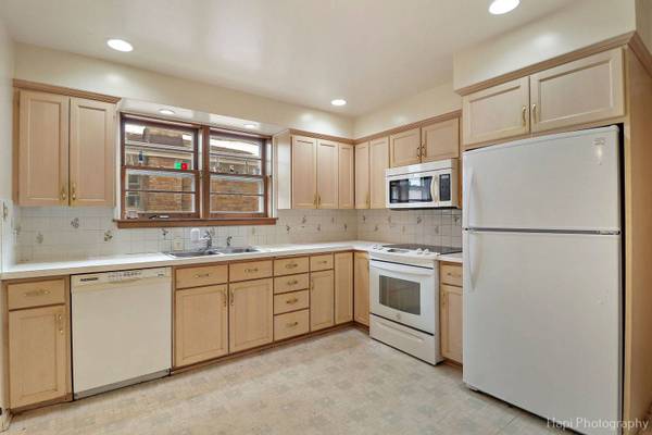 2921 Edgington ST, Franklin Park, IL 60131