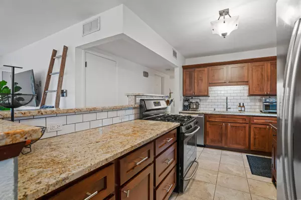 11402 W Wisconsin, Wauwatosa, WI 53226