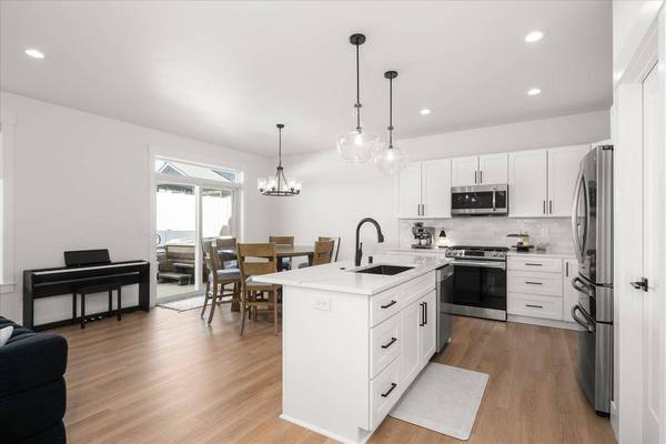 9917 N Sharp Ln, Spokane Valley, WA 99206