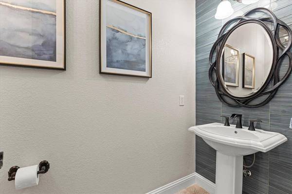 503 Crested Oak Court, Fort Worth, TX 76108