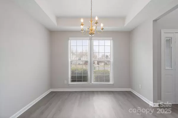 9413 Pastern CT, Charlotte, NC 28216