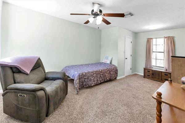 273 Broadmoor DR, Huntsville, TX 77340