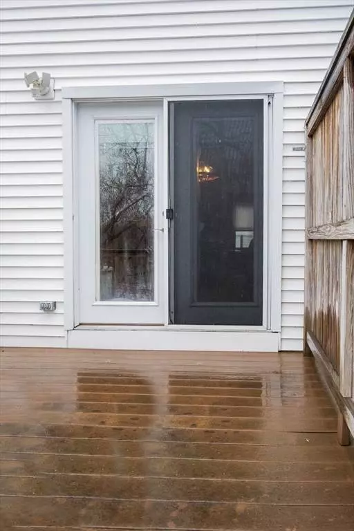 200 Lambert Ter #15, Chicopee, MA 01020