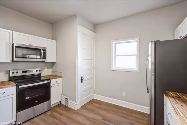 1143 21st Street, Des Moines, IA 50311