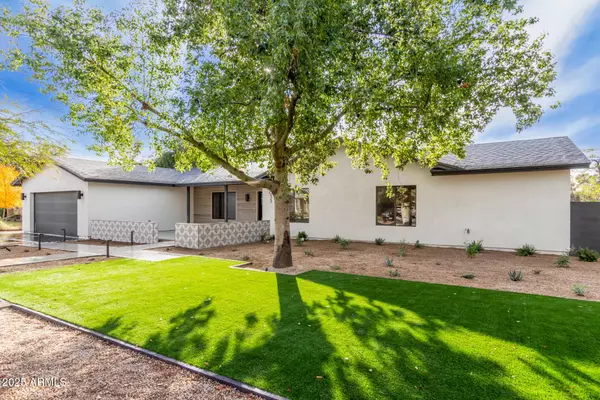 3033 E ROMA Avenue, Phoenix, AZ 85016