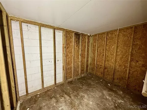 939 NE 4th AVE, Crystal River, FL 34428