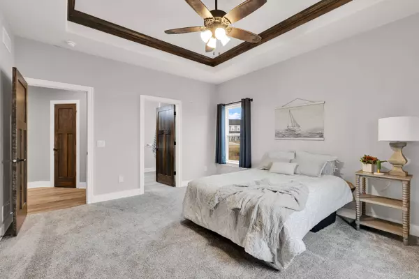 677 Lambert Dr, Slinger, WI 53086