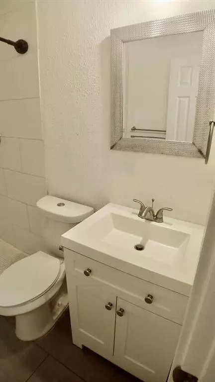 801 & 803 W Baltimore Avenue, Fort Worth, TX 76110