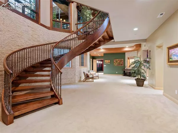 2355 Stratton Forest HTS, Colorado Springs, CO 80906