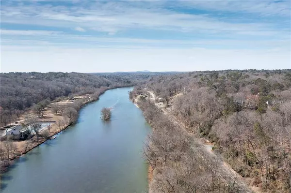 312 River Glen DR, Roswell, GA 30075