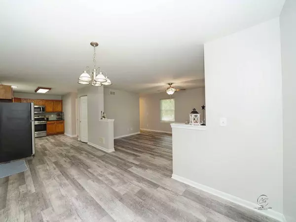 2915 Gideon Avenue, Zion, IL 60099