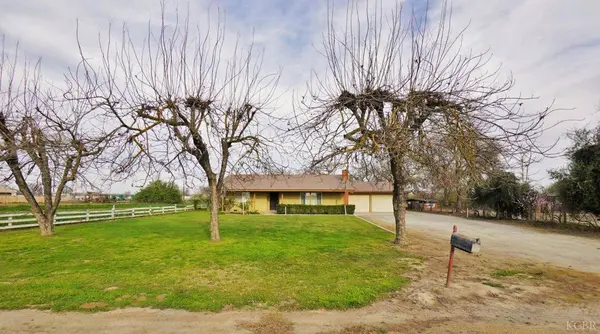 8841 20 1/2 Avenue, Lemoore, CA 93245