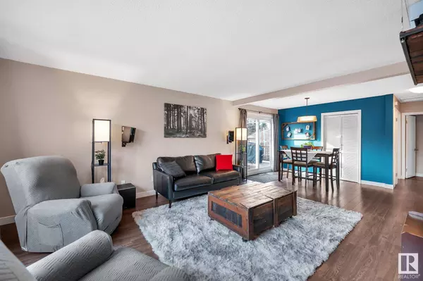 7616 141 AV NW, Edmonton, AB T6C 2N6