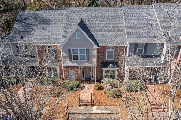 312 River Glen DR, Roswell, GA 30075
