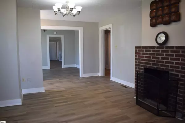 219 Shady Grove Lane, Wellford, SC 28385