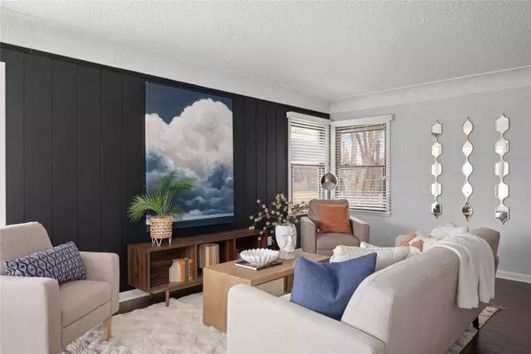 2701 64th Street, Des Moines, IA 50322