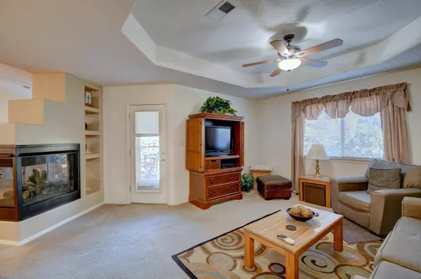 1536 BLUE SPRUCE DR NE, Rio Rancho, NM 87144