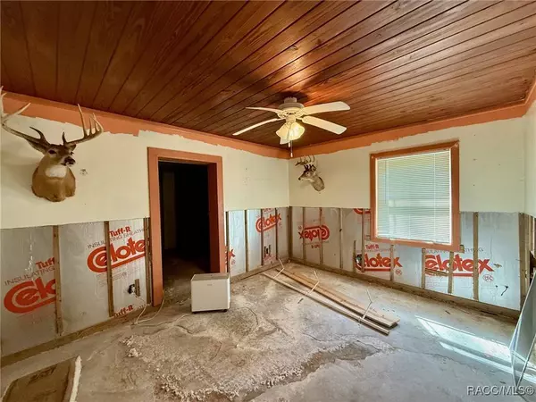 939 NE 4th AVE, Crystal River, FL 34428