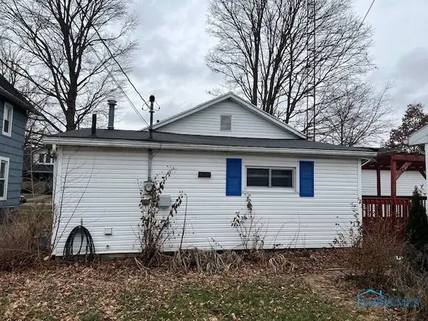 361 Lincoln ST, Elmore, OH 43416