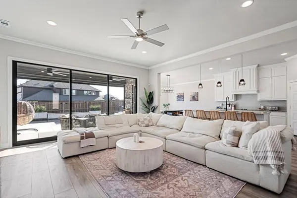 3834 Honey Grove Drive, Midlothian, TX 76065