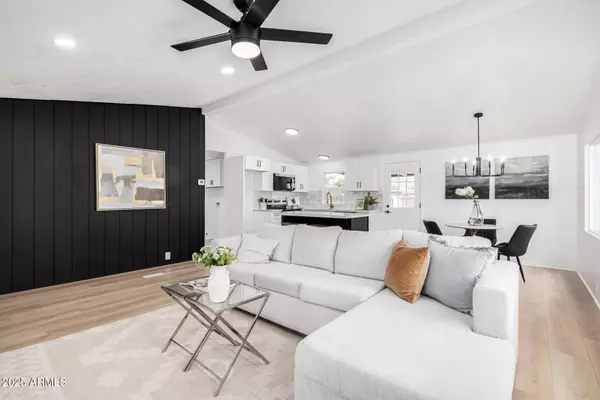 2452 W SHIPROCK Street, Apache Junction, AZ 85120