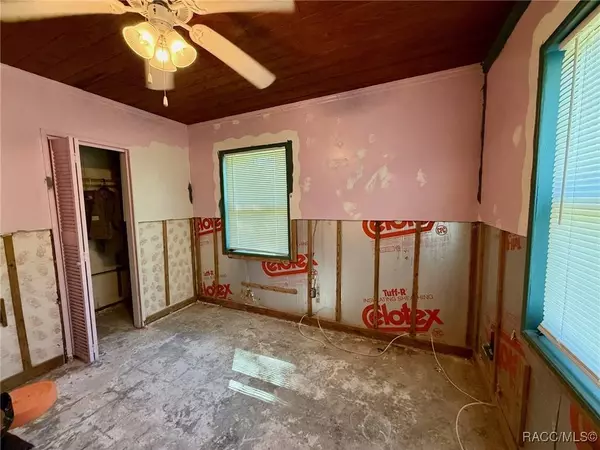 939 NE 4th AVE, Crystal River, FL 34428