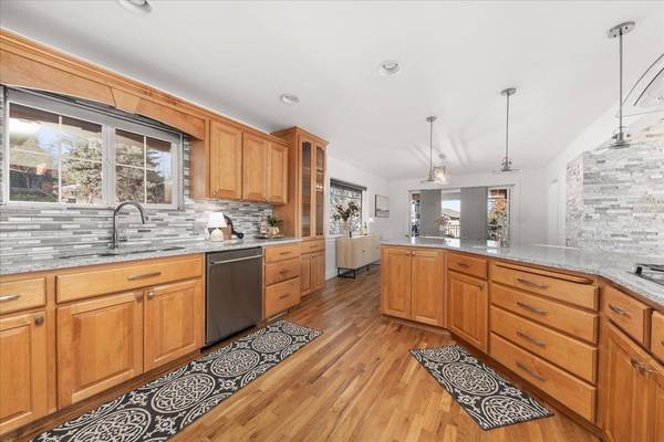 10606 N College Cir, Spokane, WA 99218