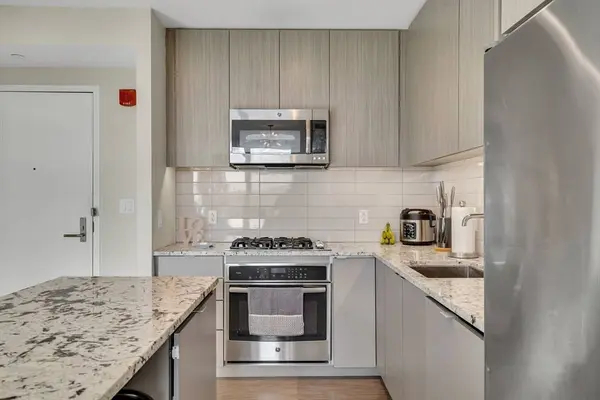 80 Fenwood Rd #811, Boston, MA 02115