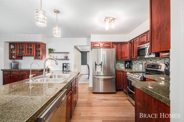 5278 Queensbury SE Drive, Grand Rapids, MI 49508