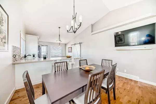 92 Citadel DR NW, Calgary, AB T3G 3V3