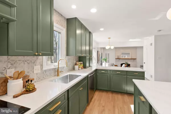 1901 MASON HILL DR, Alexandria, VA 22307