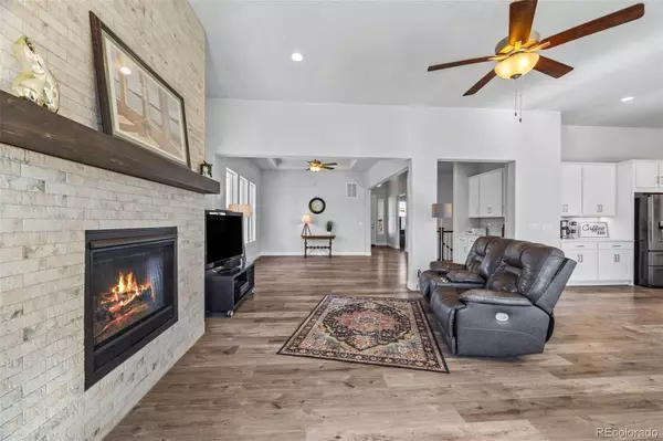 8765 S Quemoy ST, Aurora, CO 80016