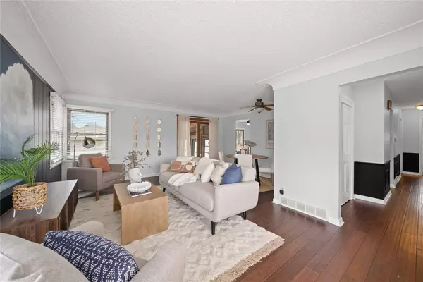 2701 64th Street, Des Moines, IA 50322