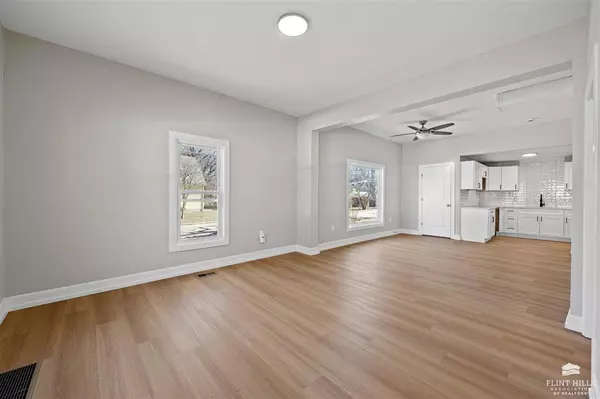 601 Kearney ST, Manhattan, KS 66502