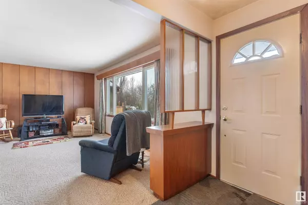 10301 102 AV, Fort Saskatchewan, AB T8L 2B5