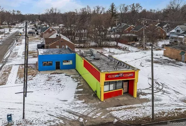 11811 E 7 MILE Road, Detroit, MI 48205