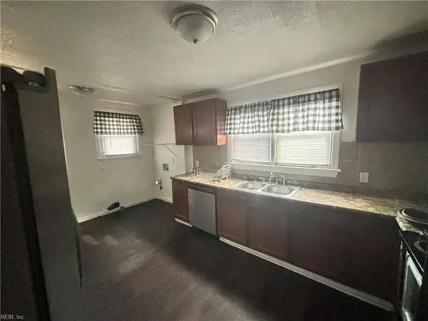 2201 Evergreen PL, Portsmouth, VA 23704