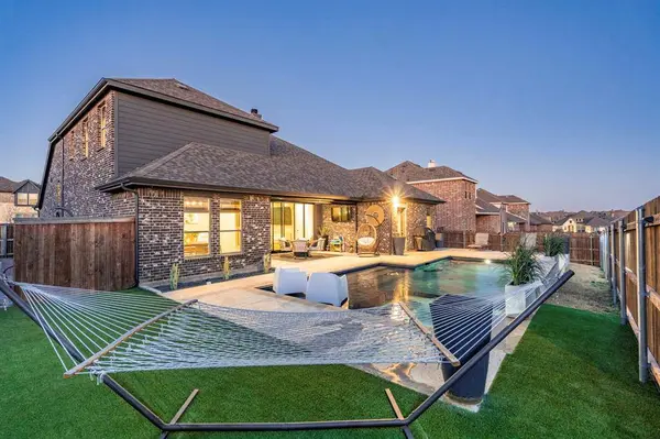 3834 Honey Grove Drive, Midlothian, TX 76065