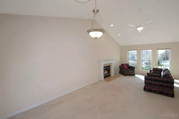 448 Lake Front Dr, Lebanon, OH 45036