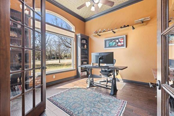 503 Crested Oak Court, Fort Worth, TX 76108