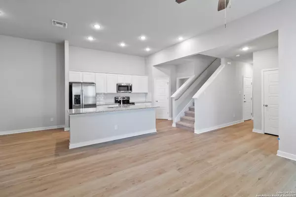 459-463 Nespral, San Antonio, TX 78253