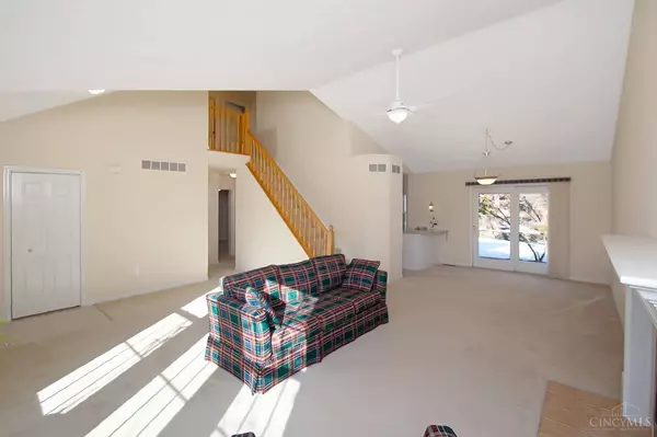 448 Lake Front Dr, Lebanon, OH 45036