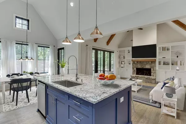 5975 P W A DR, Cumming, GA 30041